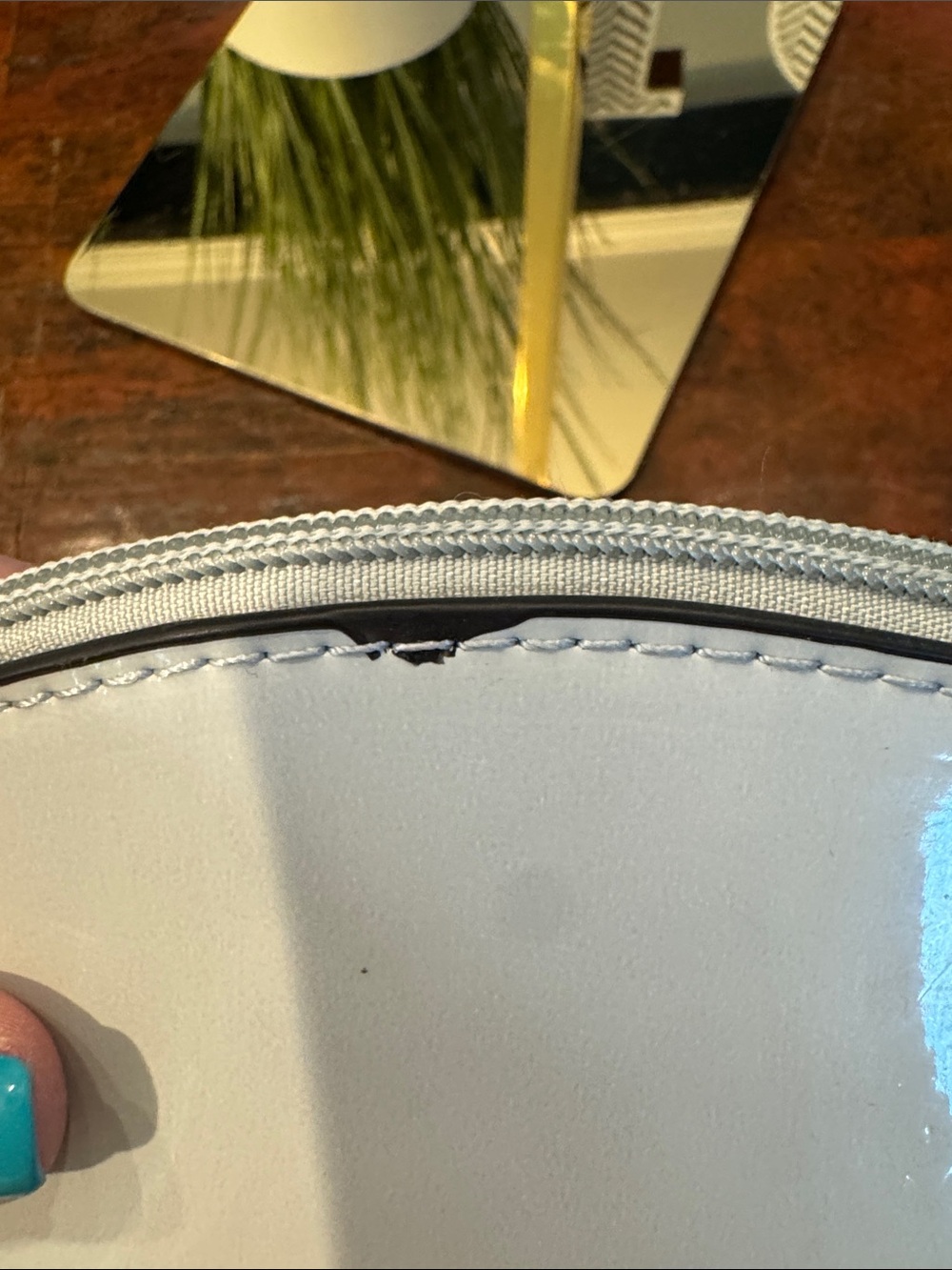 💕kate spade pastel light blue dome cosmetic pouch and earrings w/beauty kit (3) - Picture 9 of 9